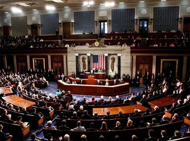 美军打击“贩毒船”真实目标藏不住了！