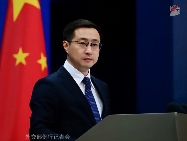 中国正在海上集结船只？中方回应 否认军事活动扩大