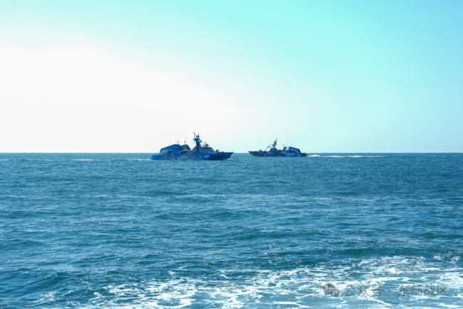 导弹快艇编队，出击！