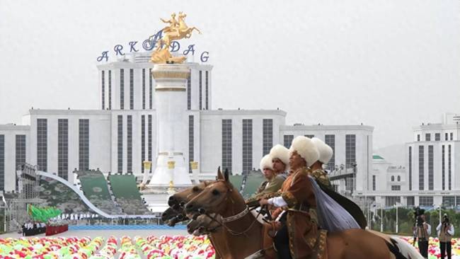 日本惨遭打脸,中亚5国仅1人赴会,4国集体缺席 外交冷遇凸显困境