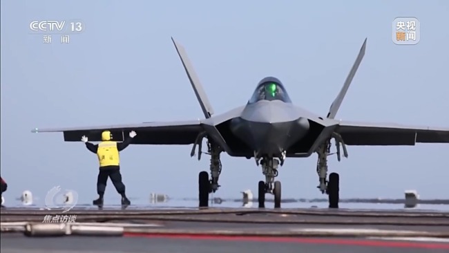 电磁弹射系统爆发力有多强 超近视角看福建舰更多细节