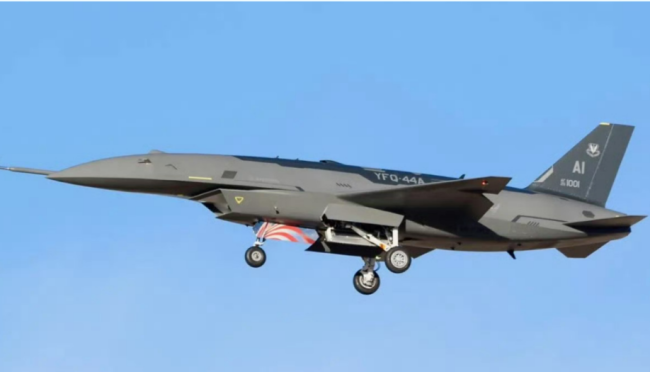 2025军势｜空军武器发展：六代机竞争白热化，无人空战时代来临