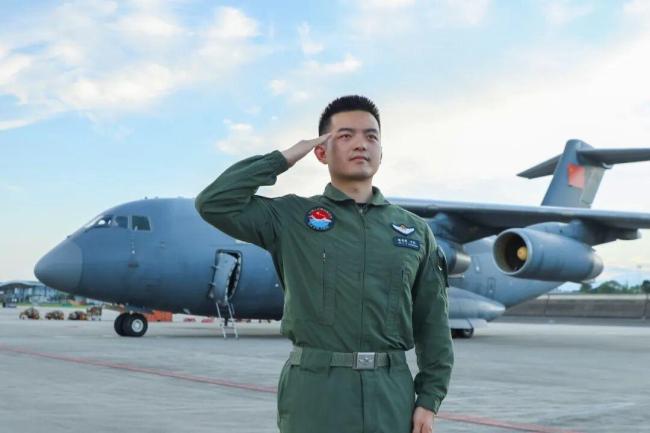 运-20机长陈思麒，有了新身份