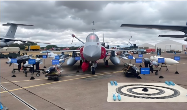 巴基斯坦称多个国家对“枭龙”战机感兴趣,为何突然受青睐?