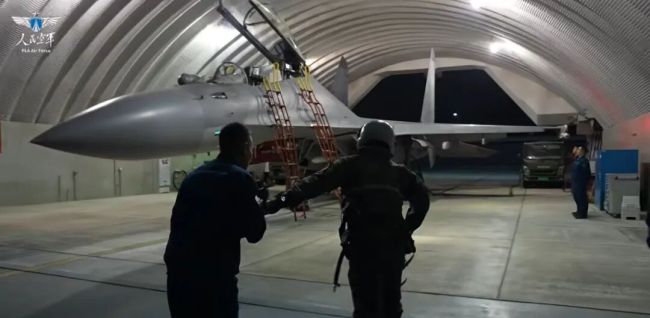 歼-16挂载4枚反舰导弹战备值