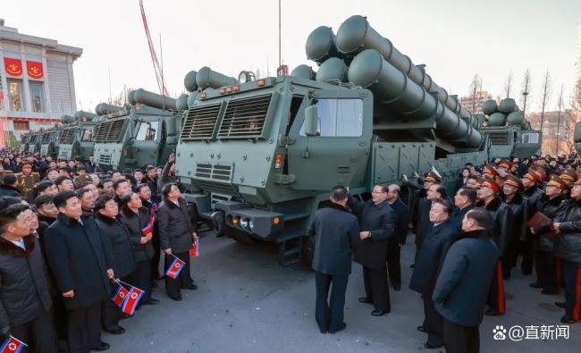 朝鲜罕见“无武器阅兵”,白宫称愿“无条件”对话,朝美传递“上桌谈”信号?