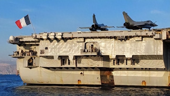 马克龙翻脸如翻书！法国派遣航母赴中东