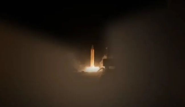 伊朗:在新任最高领袖领导下,发动第一波攻击