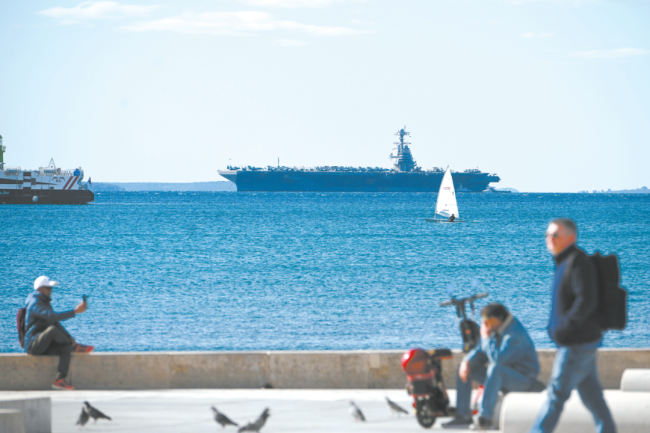 特朗普嘲笑北约是“纸老虎”