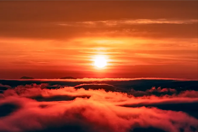 最近，北京很热闹