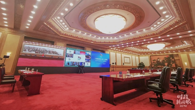  △北京，会议开始前的现场（总台央视记者张晓鹏拍摄）