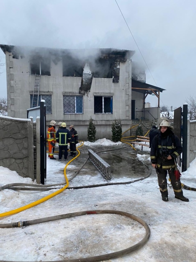 乌克兰一家养老院发生火灾 15人丧生