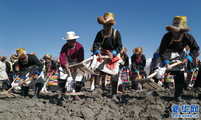 从制度的新生到发展的跨越——写在西藏百万农奴解放62周年之际