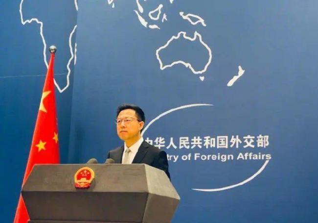 晚报|袁隆平遗体送别仪式 吴孟超灵堂放的是国际歌