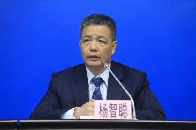 晚报|广州近6成确诊以为自己是感冒 普京再怼拜登