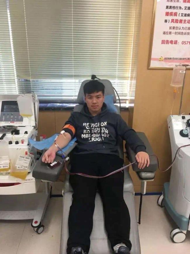 浙江小伙7年献血150多次 总量超全身血液15倍