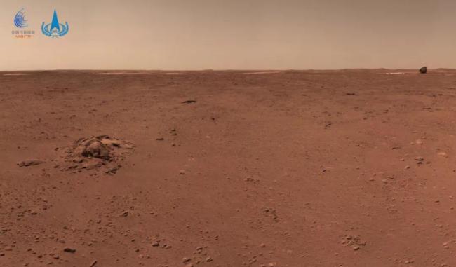 祝融号带你看火岩火尘火沙，这是火星石块
