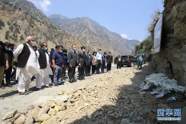 中国赴巴基斯坦跨部门联合工作组吊唁遇难同胞