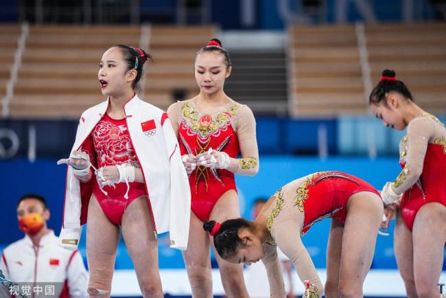 奥运会比赛即将开始 中国体操队积极训练备战