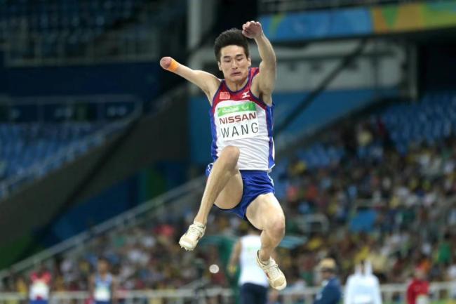 周佳敏、王浩担任东京残奥会开幕式中国体育代表团旗手