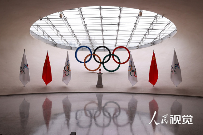 北京冬奥会火种在奥林匹克塔展出