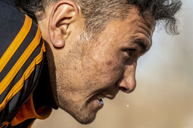 新华全媒丨努尔飞腿的足球梦