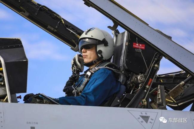 燃!东部战区飞行员进行实弹射击训练