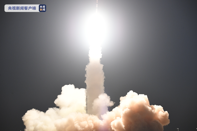 我国成功发射试验十一号卫星！