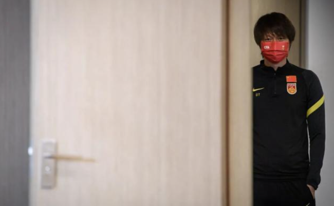 中国足协及有关方面在换帅的问题上如果判断有误，那么对事业、球队、个人都可能造成新一轮伤害。