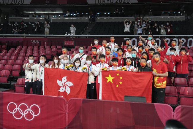 马龙：国家队和中国香港队合影一幕非常暖心