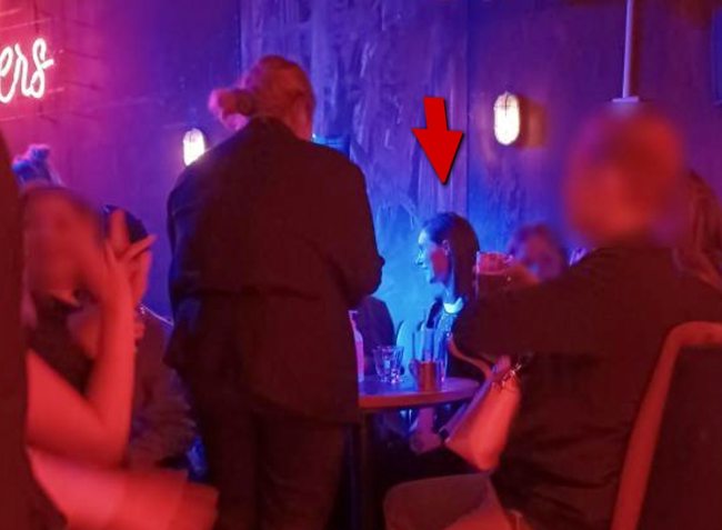 心真大！芬兰女总理成密接后仍在夜店跳舞