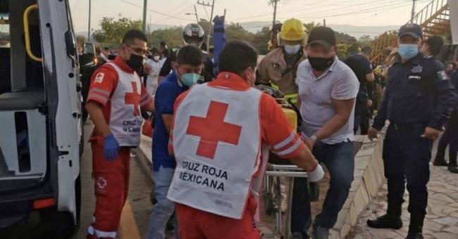 墨西哥恰帕斯州发生翻车事故 至少49名移民死亡