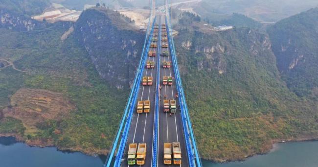 72辆重卡同时上！贵州开州湖特大桥进行荷载试验