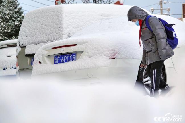 山东烟台迎来今冬首场降雪