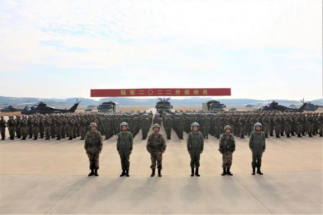 南部战区部队热血开训！