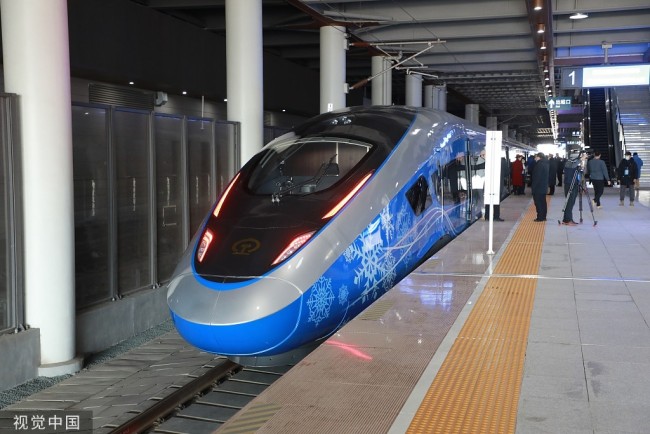 北京冬奧列車亮相京張高鐵