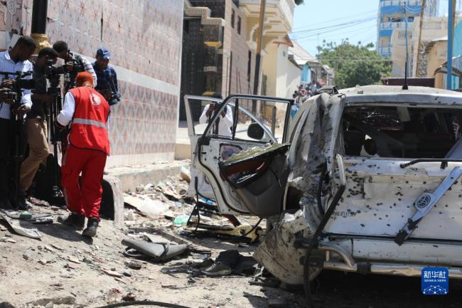 索马里政府发言人在自杀式袭击中受伤