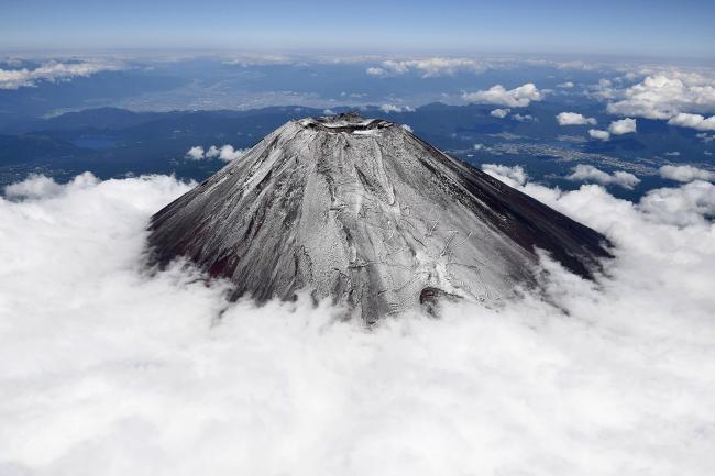 日本富士山喷火口增加近6倍 专家称随时都可能喷发