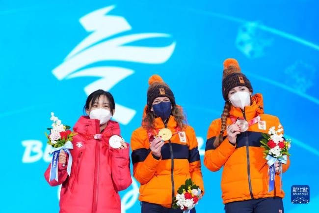 速度滑冰女子1500米奖牌颁发仪式