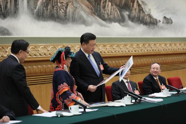 第一观察·瞬间丨镜头里的总书记两会故事