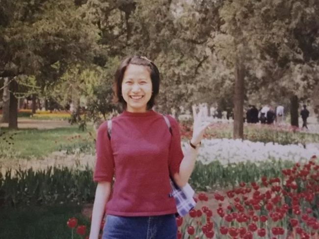 北京冬残奥会颁奖花束上比冬奥会多了朵小蓝花