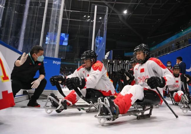 北京冬残奥会今日闭幕，这些赛场英雄成就传奇