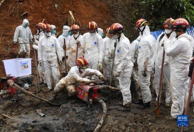 藤县空难搜寻工作持续开展