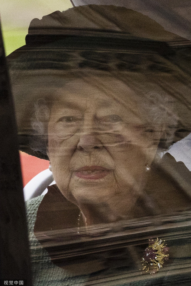 当地时间2022年3月29日，英国伦敦，英国女王伊丽莎白二世数月来首次公开出席大型公众活动，参加已故丈夫的纪念仪式。