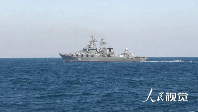 当地时间2022年2月18日，克里米亚地区黑海海岸，俄黑海舰队“莫斯科”号导弹巡洋舰。
