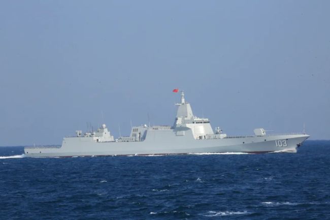 3艘万吨大驱同框！黄海海域火力全开