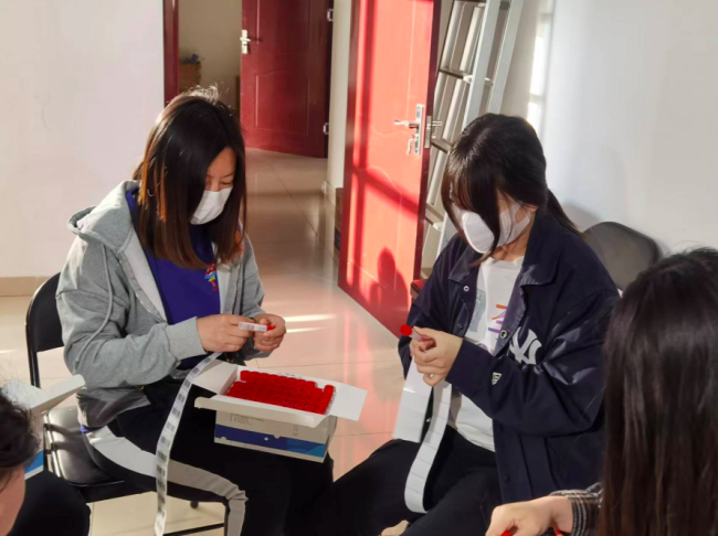 战“疫”志愿者，母女齐上阵