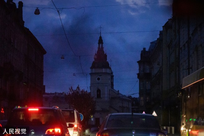 乌克兰利沃夫发生爆炸 全城停电人员伤亡不明