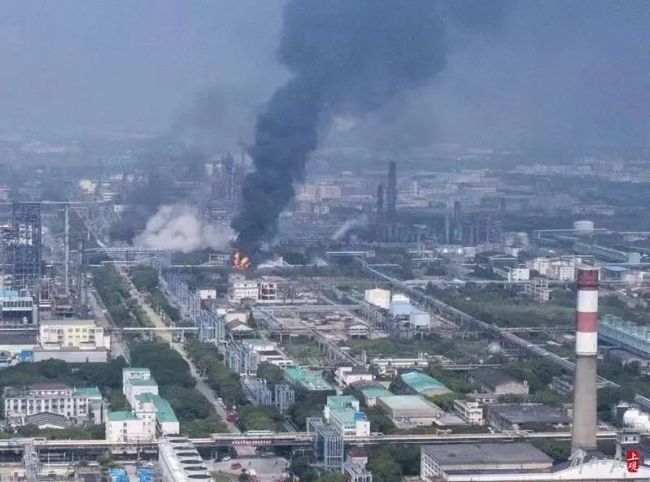 上海石化火災已致1人死亡，現場火勢已得到控制