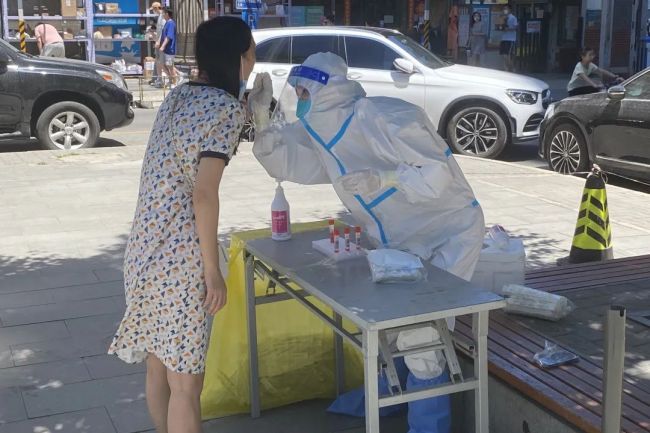 核酸采样志愿者们上岗